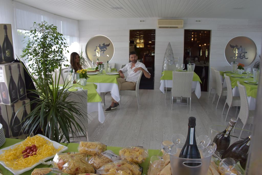 Apartaments Marina Del Cavallino מראה חיצוני תמונה
